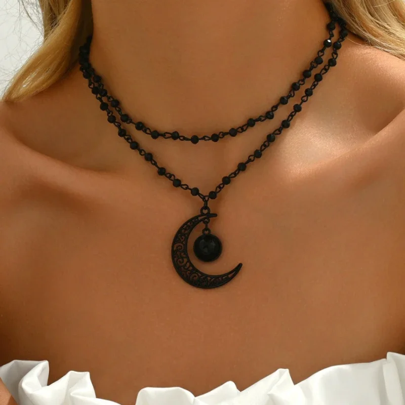 Gothic Layered Crescent Moon P - Layered Pendant Necklace Aesthetic 评论和价格