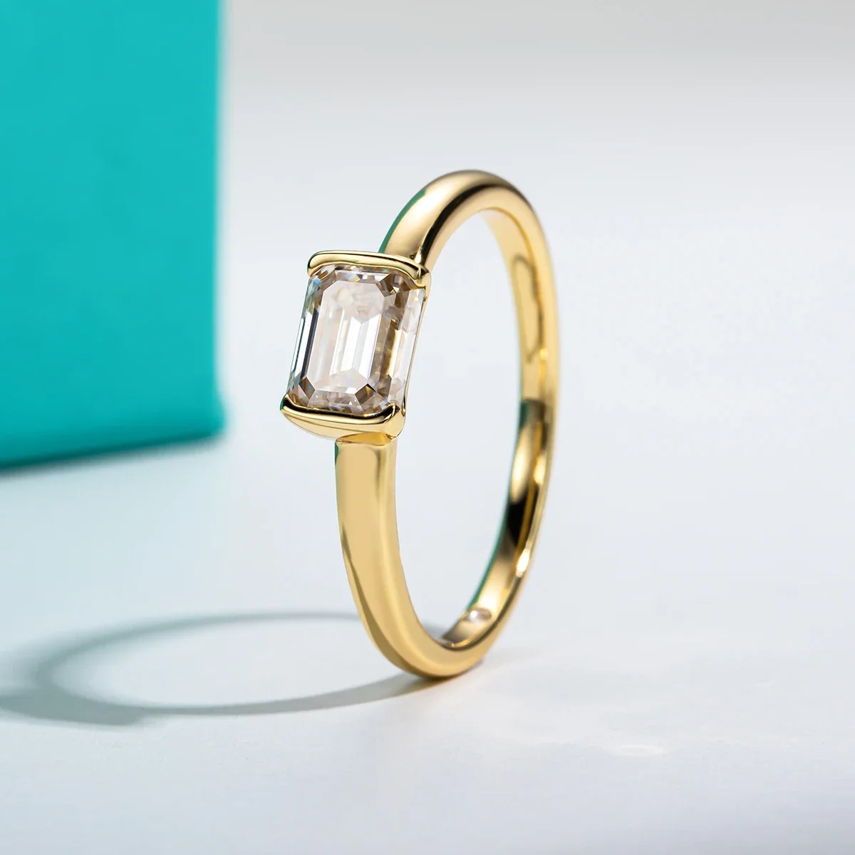 FCGJHW 1 Carat Emerald Cut D C - Moissanite Engagement Ring 1 Carat 评论和价格