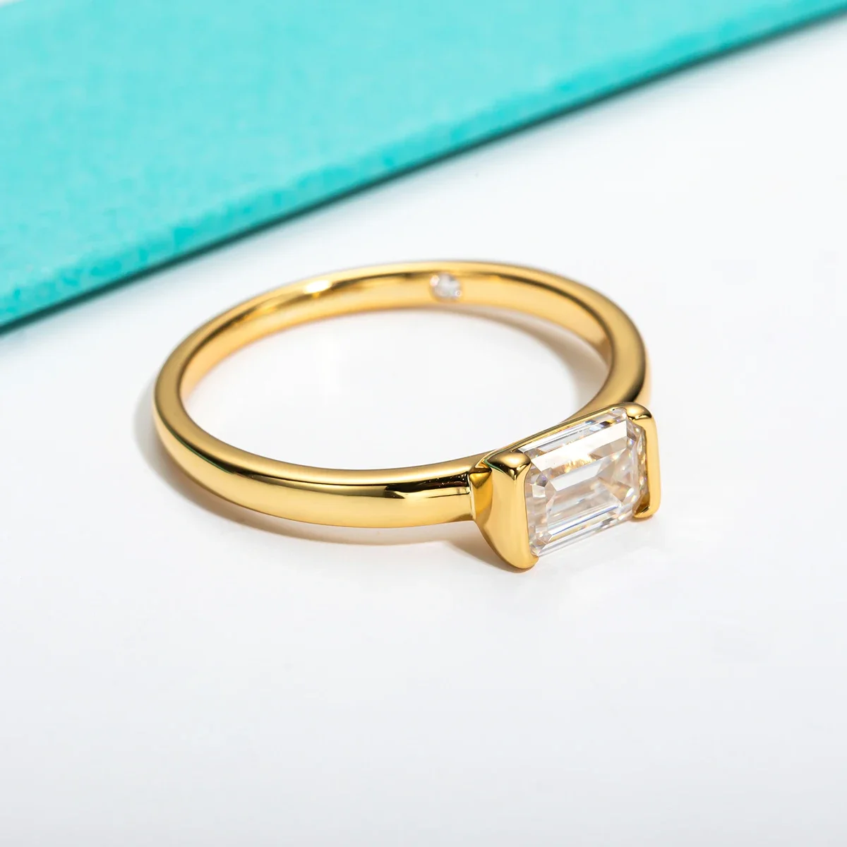FCGJHW 1 Carat Emerald Cut D C - Moissanite Engagement Ring 1 Carat 评论和价格